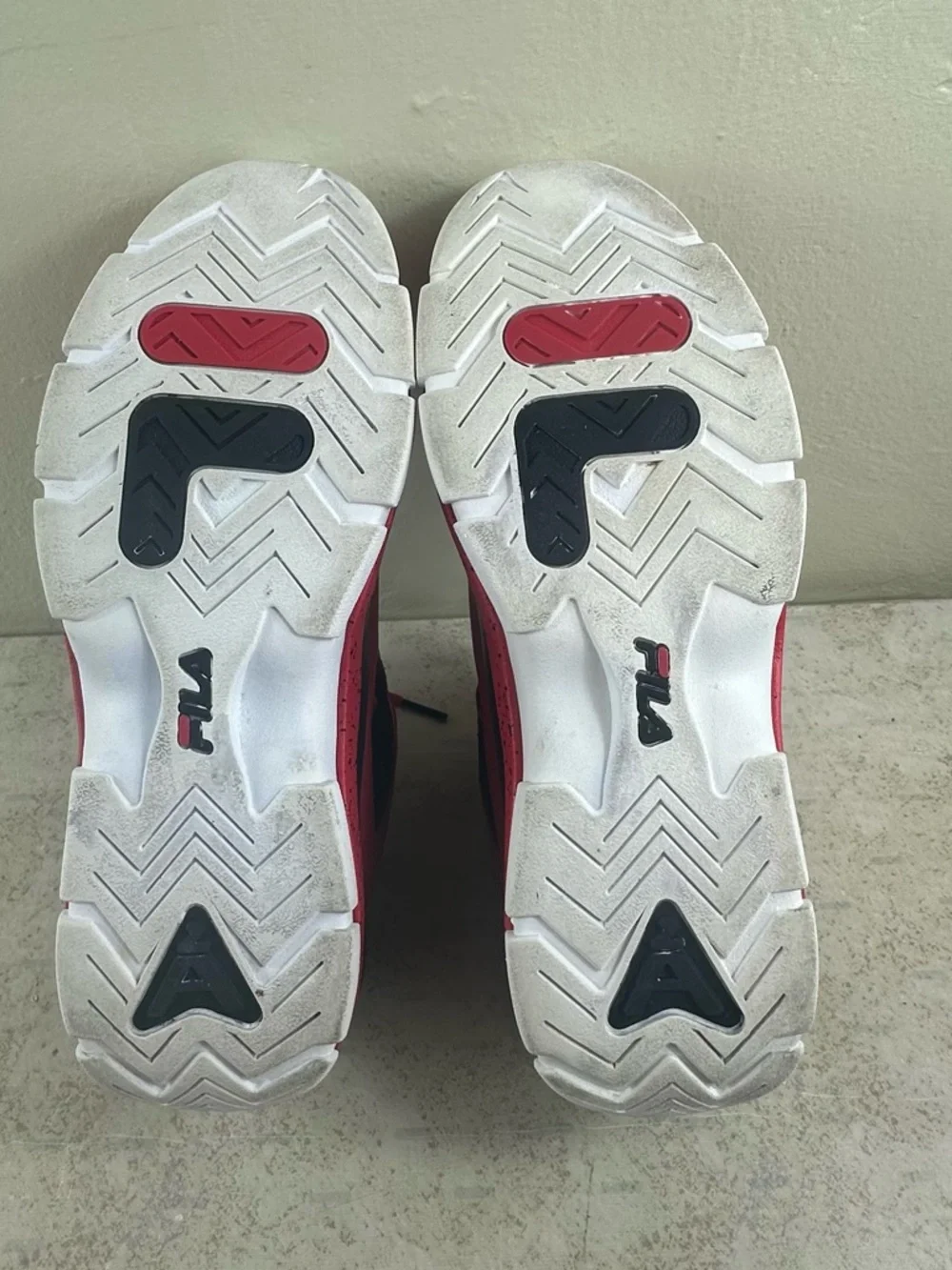 Fila Grant Hill 2 PDR Basketball Shoes Red Black White Men's - Picture 11 of 12